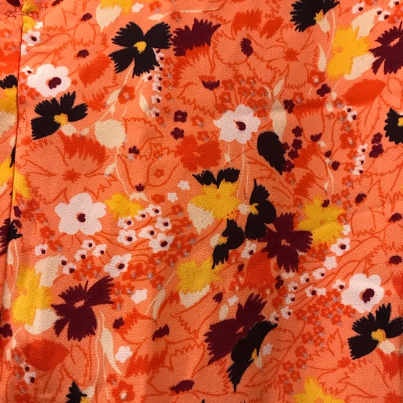 GAP Women’s Floral Blouse - Picture 4 of 4